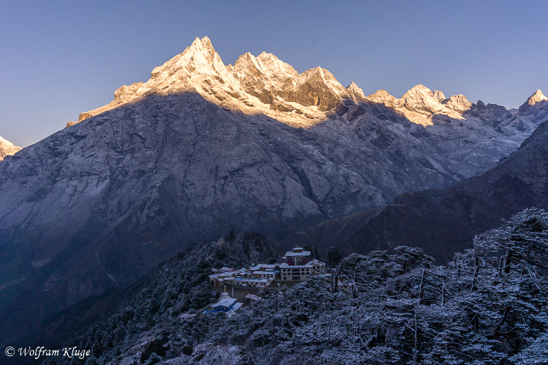 Tengboche am Morgen