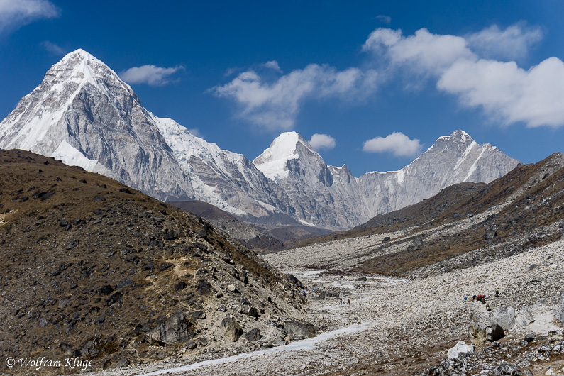 Tal zwischen Lobuche und Thokla