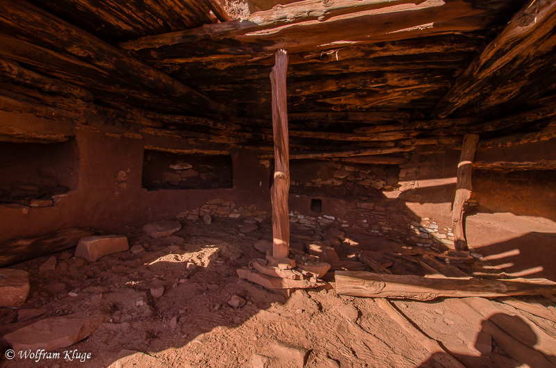 Kiva Lewis Lodge Ruins